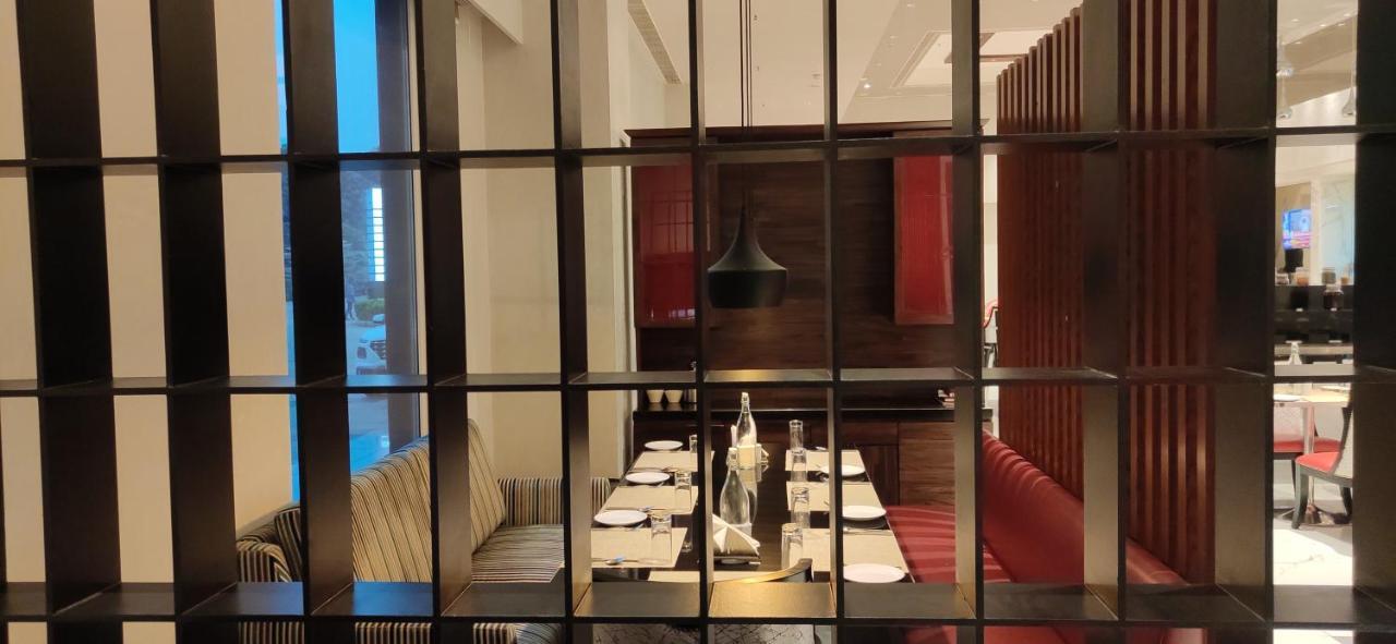 Manjeera Sarovar Premiere Hotel Rājahmundry Kültér fotó