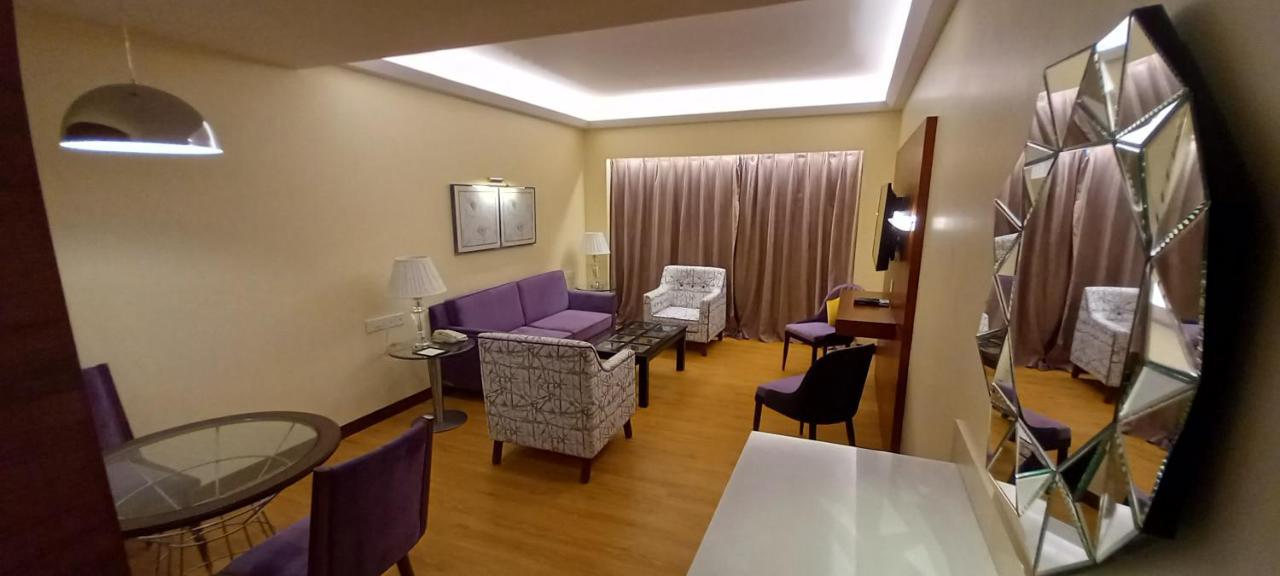 Manjeera Sarovar Premiere Hotel Rājahmundry Kültér fotó