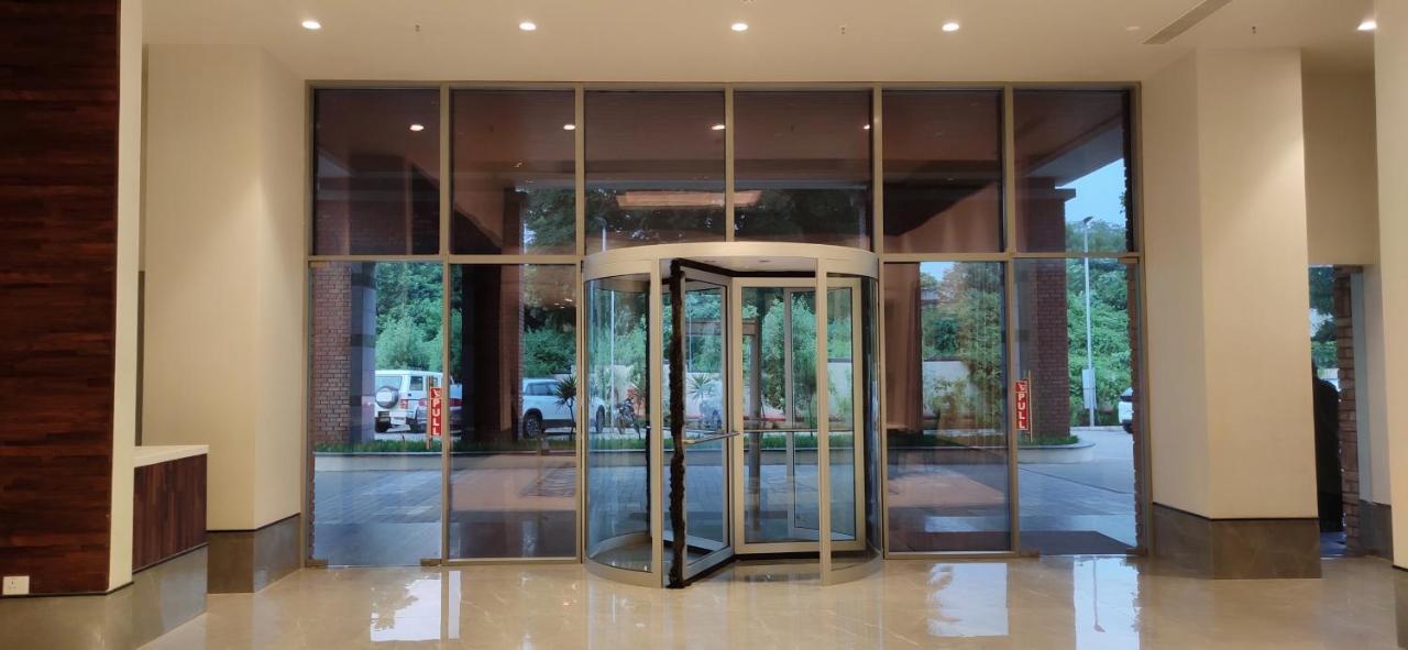 Manjeera Sarovar Premiere Hotel Rājahmundry Kültér fotó