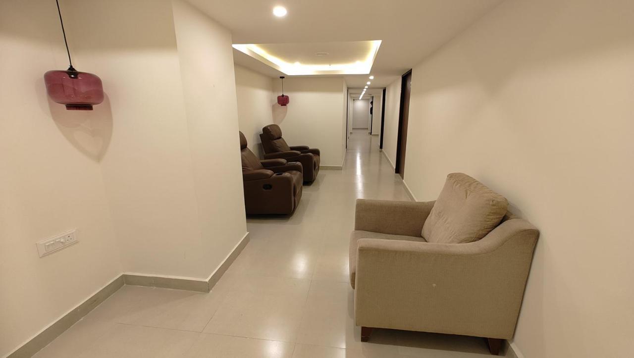 Manjeera Sarovar Premiere Hotel Rājahmundry Kültér fotó